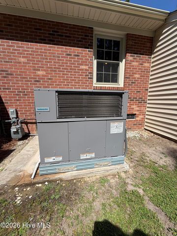 1303 Woodgreen Road, Tarboro, NC 27886