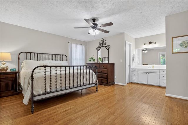 226 Watkins Glen Drive NE, Kennesaw, GA 30144