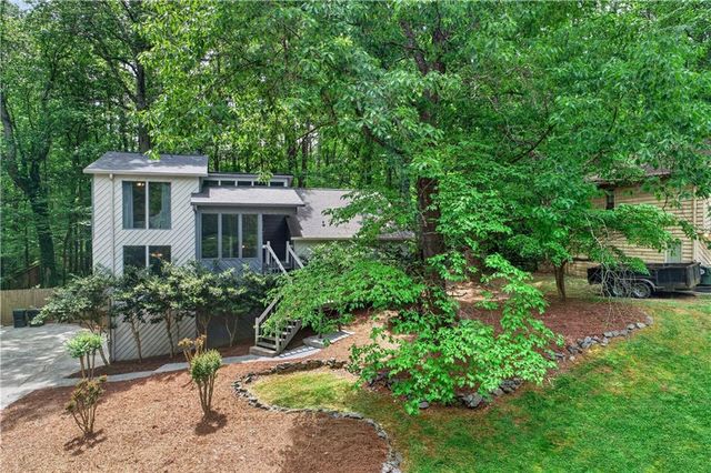 226 Watkins Glen Drive NE, Kennesaw, GA 30144