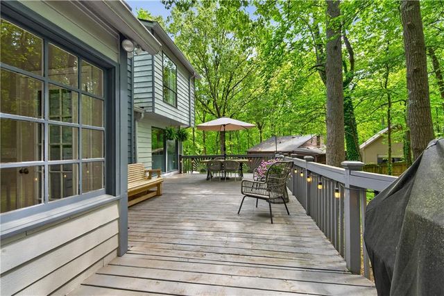 226 Watkins Glen Drive NE, Kennesaw, GA 30144