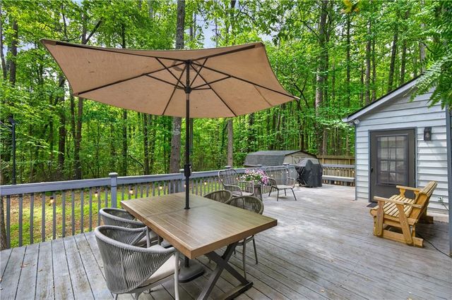 226 Watkins Glen Drive NE, Kennesaw, GA 30144
