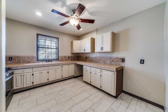 137 Colby St, San Antonio, TX 78237