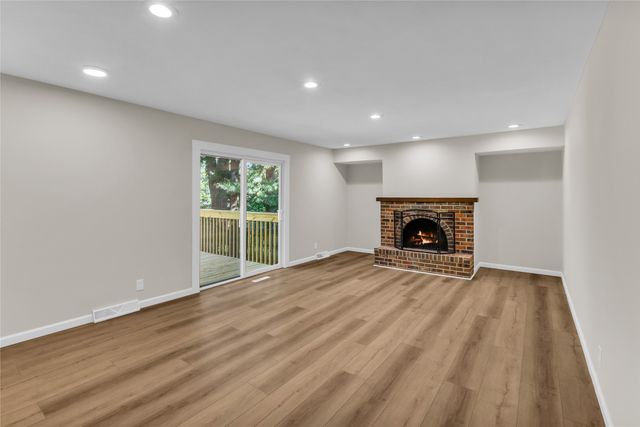 713 47th Street, West Des Moines, IA 50265