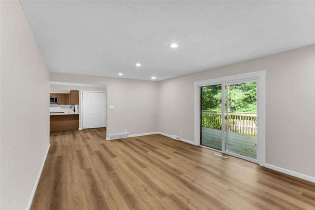 713 47th Street, West Des Moines, IA 50265