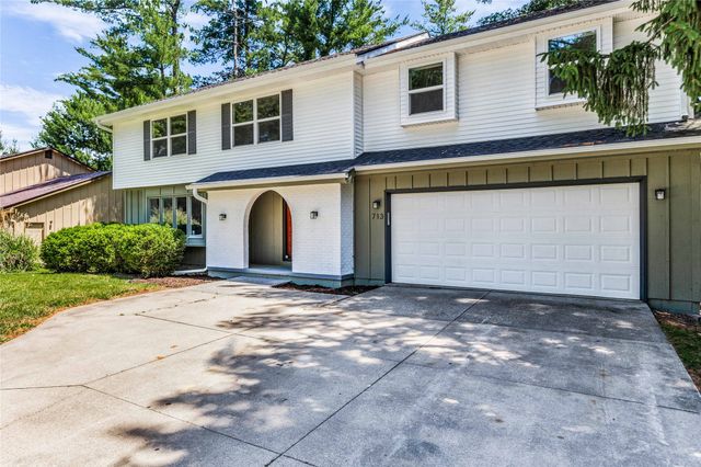 713 47th Street, West Des Moines, IA 50265