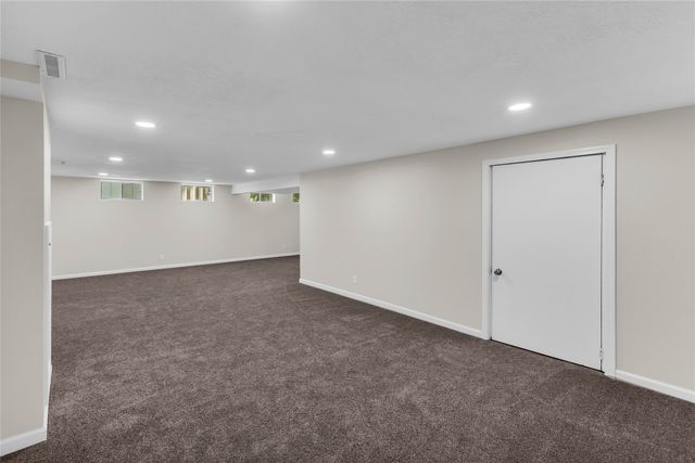 713 47th Street, West Des Moines, IA 50265