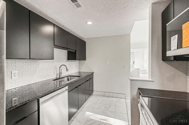 427 Hopkins Street, Cincinnati, OH 45203