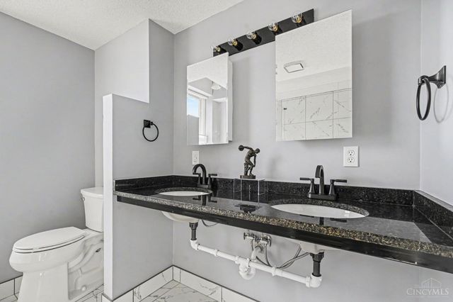 427 Hopkins Street, Cincinnati, OH 45203