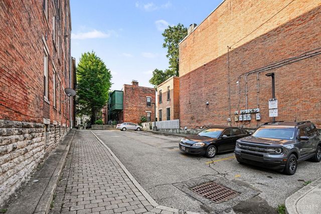427 Hopkins Street, Cincinnati, OH 45203