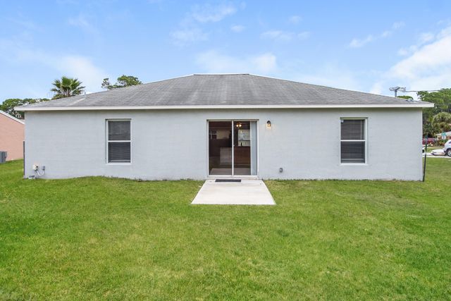 1306 Alcazar Street SE, Palm Bay, FL 32909