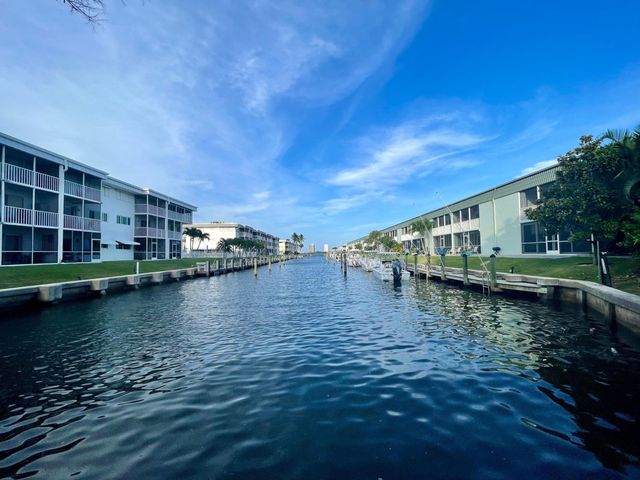 121 Wettaw Lane 116, North Palm Beach, FL 33408