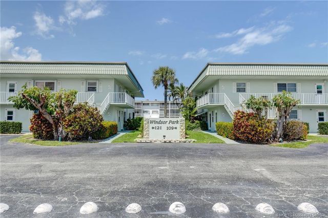 121 Wettaw Lane 116, North Palm Beach, FL 33408