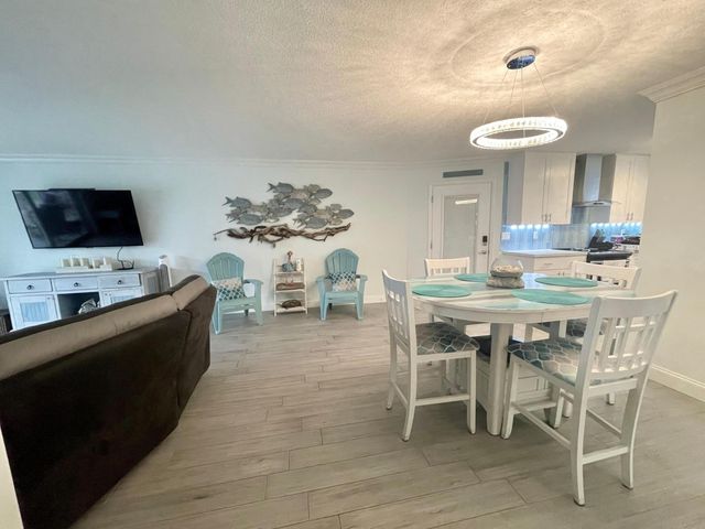 121 Wettaw Lane 116, North Palm Beach, FL 33408