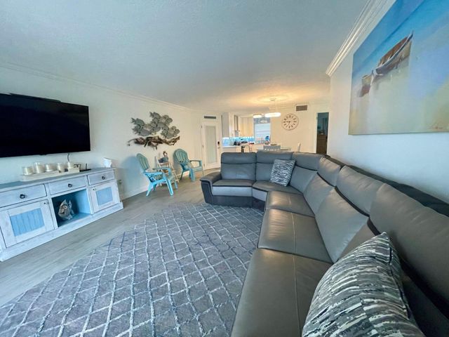 121 Wettaw Lane 116, North Palm Beach, FL 33408