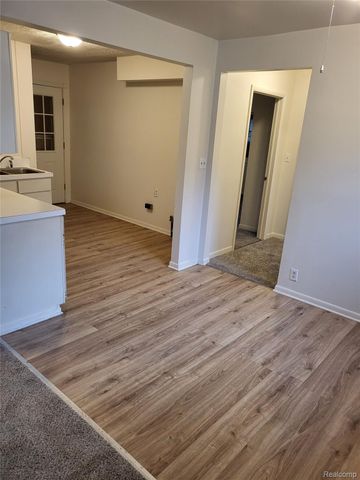 1155 Lakeview Street, Waterford Charter Township, MI 48328