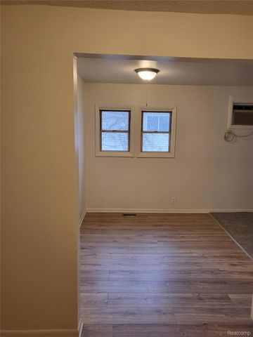 1155 Lakeview Street, Waterford Charter Township, MI 48328