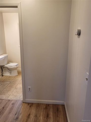 1155 Lakeview Street, Waterford Charter Township, MI 48328