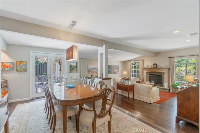 3818 Hayvenhurst Avenue, Encino, CA 91436