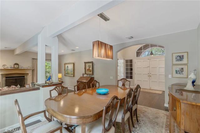 3818 Hayvenhurst Avenue, Encino, CA 91436