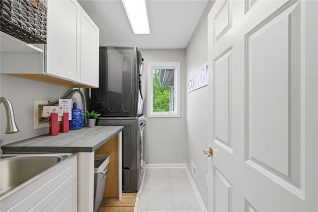 1807 Willow Oak Dr, Franklin Park, PA 15090