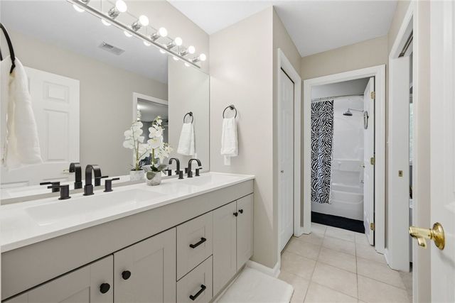 1807 Willow Oak Dr, Franklin Park, PA 15090