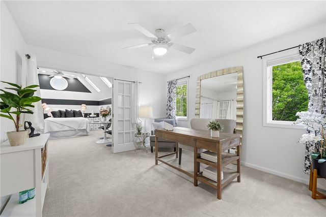 1807 Willow Oak Dr, Franklin Park, PA 15090
