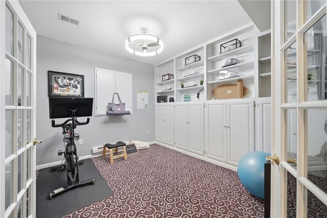 1807 Willow Oak Dr, Franklin Park, PA 15090
