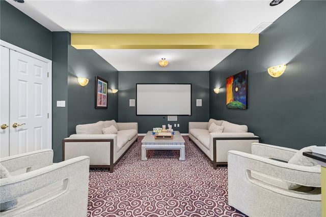 1807 Willow Oak Dr, Franklin Park, PA 15090