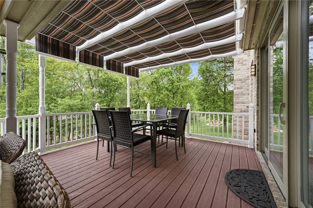 1807 Willow Oak Dr, Franklin Park, PA 15090