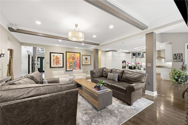 1807 Willow Oak Dr, Franklin Park, PA 15090