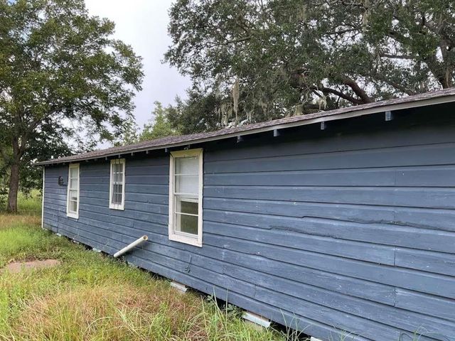 2832 County Road 310, Brazoria, TX 77422