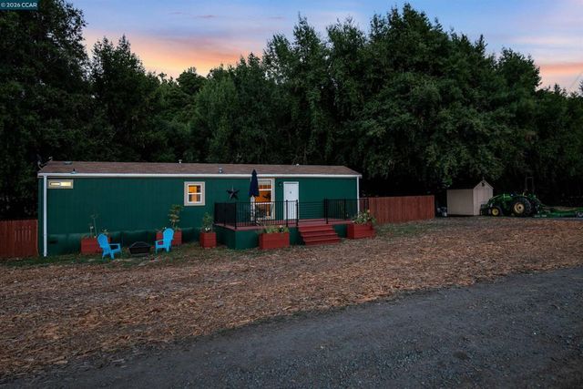 60 Hampton Road, Martinez, CA 94553