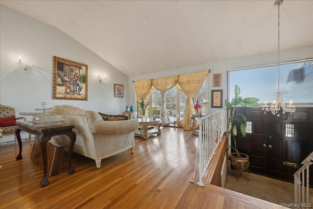 34 Bonnie Drive, Westbury, NY 11590