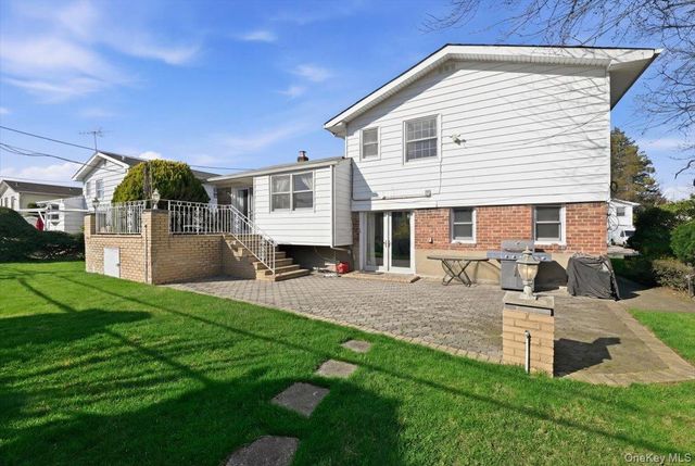 34 Bonnie Drive, Westbury, NY 11590