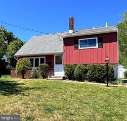 10 CHARLES PL, Pennsville, NJ 08070