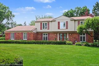 2020 Wickford Court, Bloomfield Charter Township, MI 48304