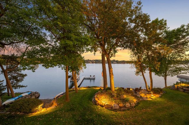 3857 Island View Circle NW, Prior Lake, MN 55372