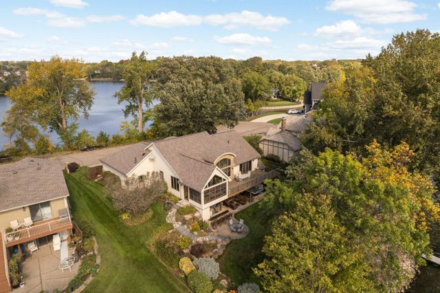 3857 Island View Circle NW, Prior Lake, MN 55372