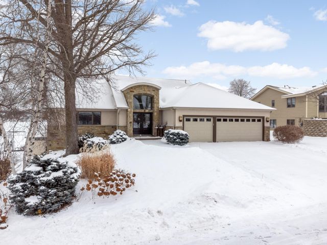3857 Island View Circle NW, Prior Lake, MN 55372
