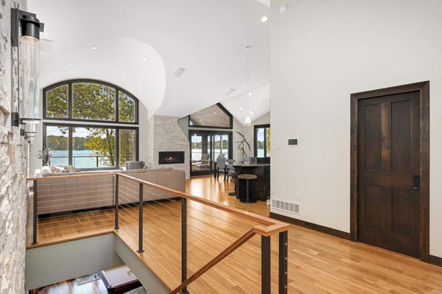 3857 Island View Circle NW, Prior Lake, MN 55372