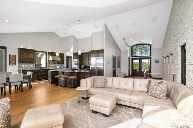 3857 Island View Circle NW, Prior Lake, MN 55372