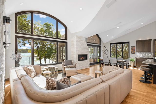 3857 Island View Circle NW, Prior Lake, MN 55372