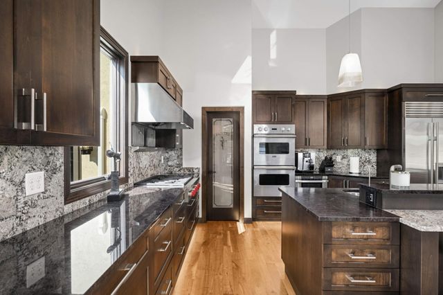 3857 Island View Circle NW, Prior Lake, MN 55372