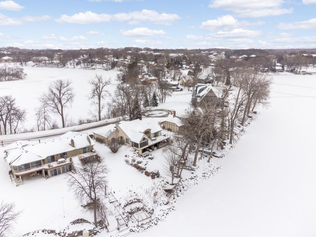 3857 Island View Circle NW, Prior Lake, MN 55372