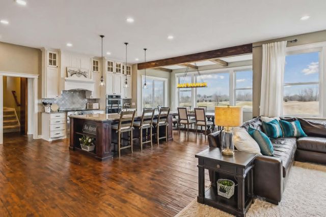 7792 Prairie Grass Pass, Prior Lake, MN 55372