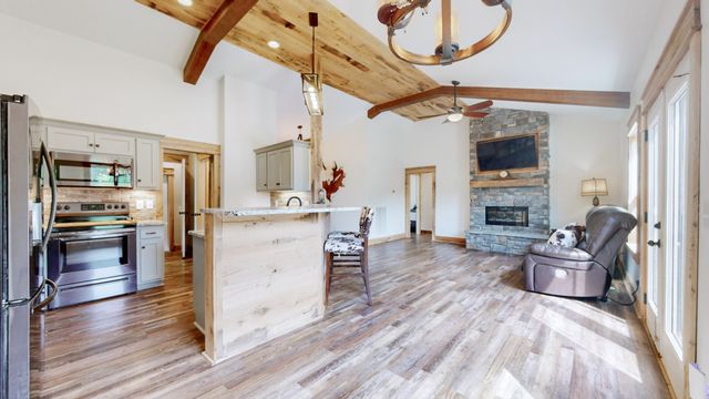 601 King Ridge Rd, Dowelltown, TN 37059