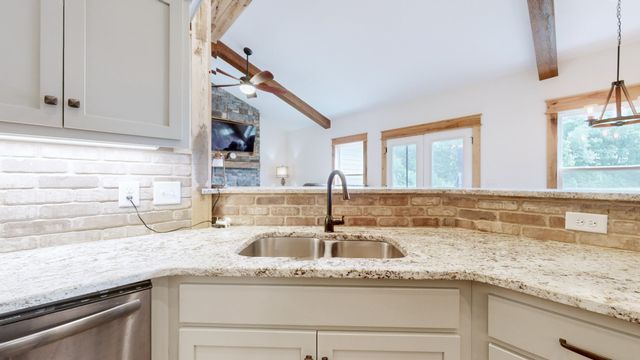 601 King Ridge Rd, Dowelltown, TN 37059