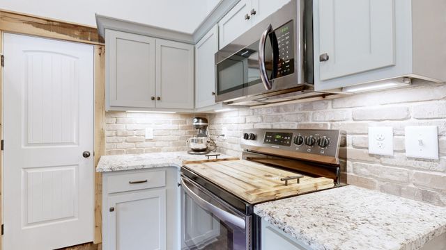 601 King Ridge Rd, Dowelltown, TN 37059