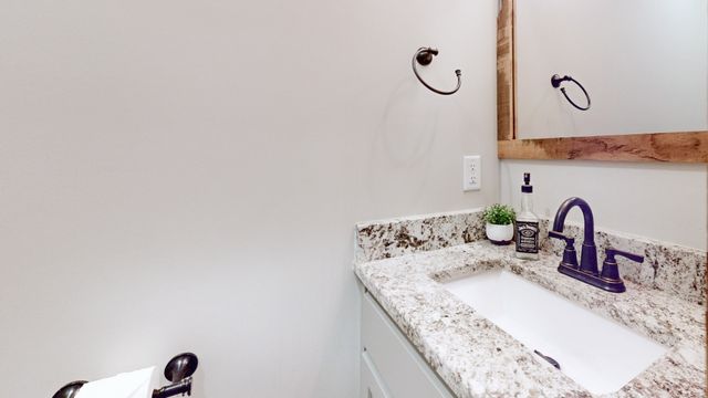 601 King Ridge Rd, Dowelltown, TN 37059