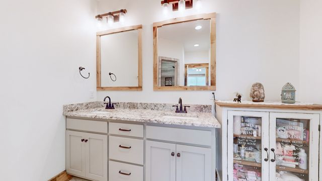 601 King Ridge Rd, Dowelltown, TN 37059
